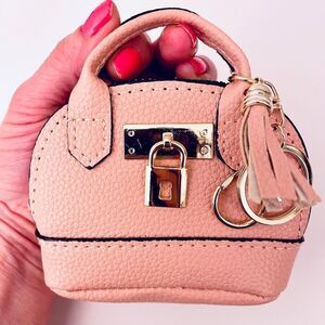 NWT Gorgeous Pink Pu Leather Purse Bag Charm Lobster Keyring Keyholder Keyring